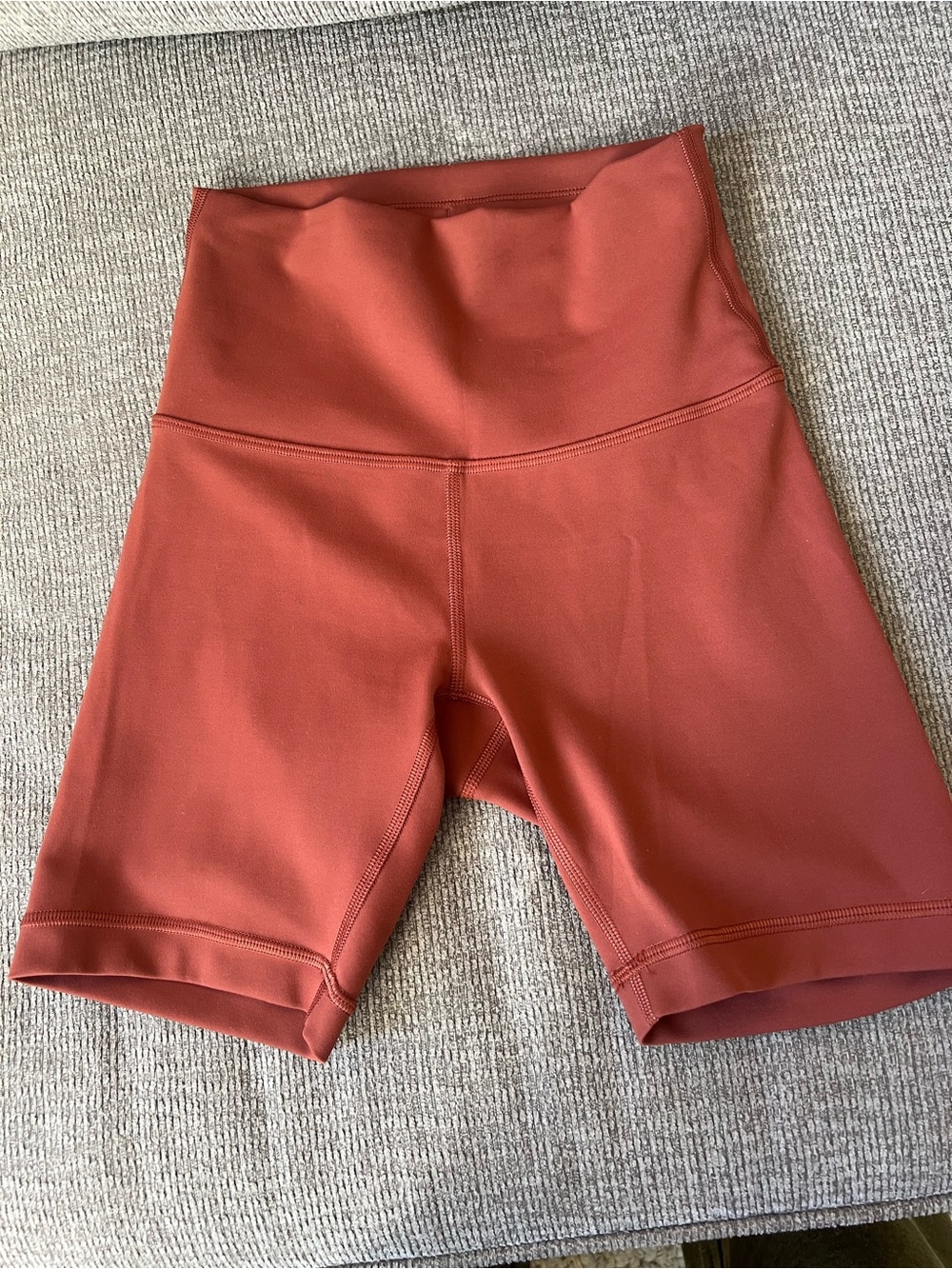 Lululemon Wunder Under Biker shorts 6” in Ancient Copper - Picture 5 of 5